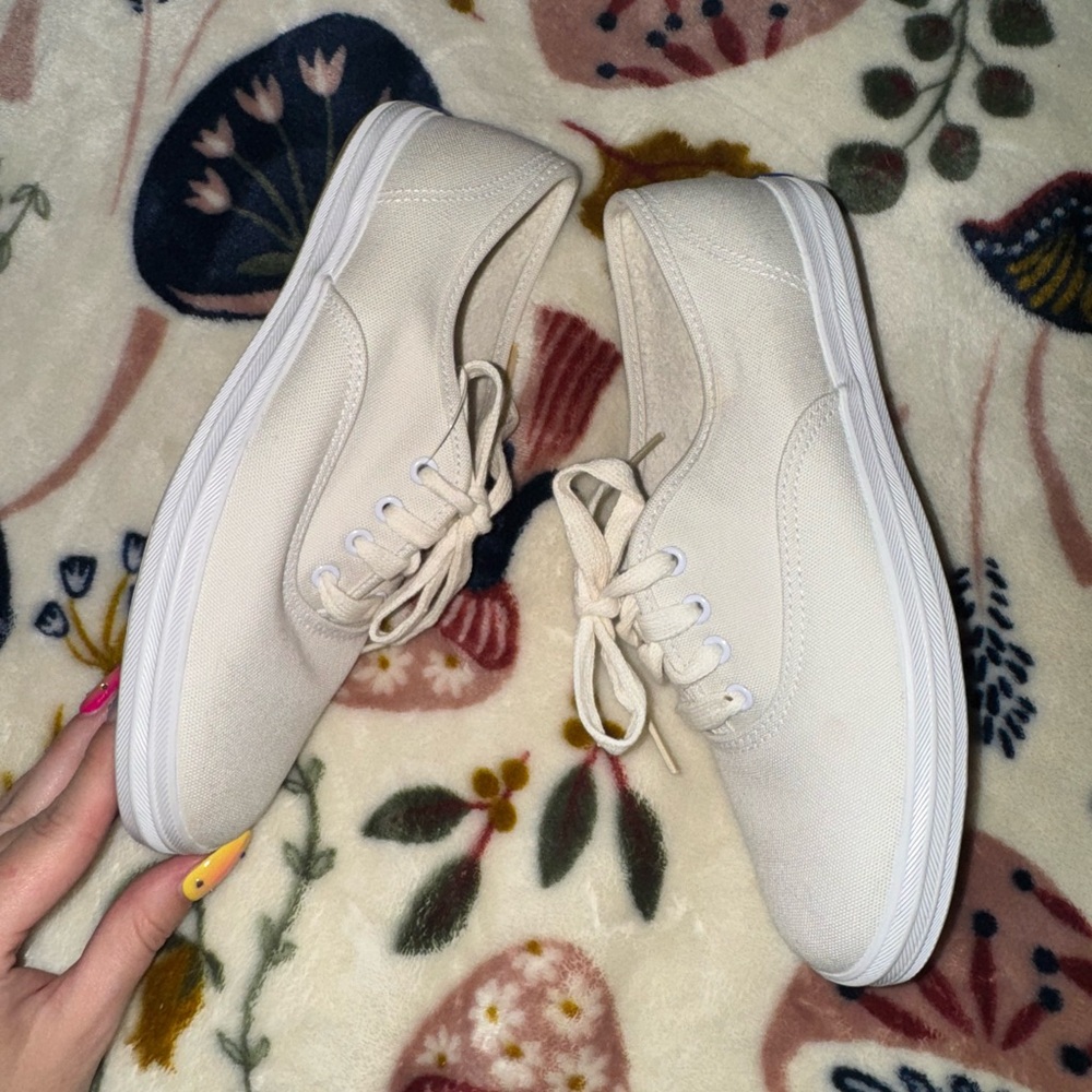 Keds Vintage Canvas Lace-Up Off White Sneakers 5.5 Women Men 4 NWT Cream Shoes - Picture 4 of 9